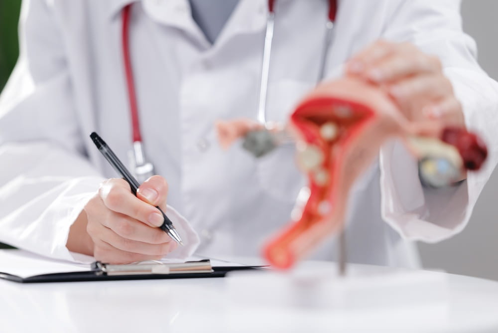 پیشگیری و کنترل سندرم تخمدان پلی‌کیستیک (PCOS) از خواص منیزیم