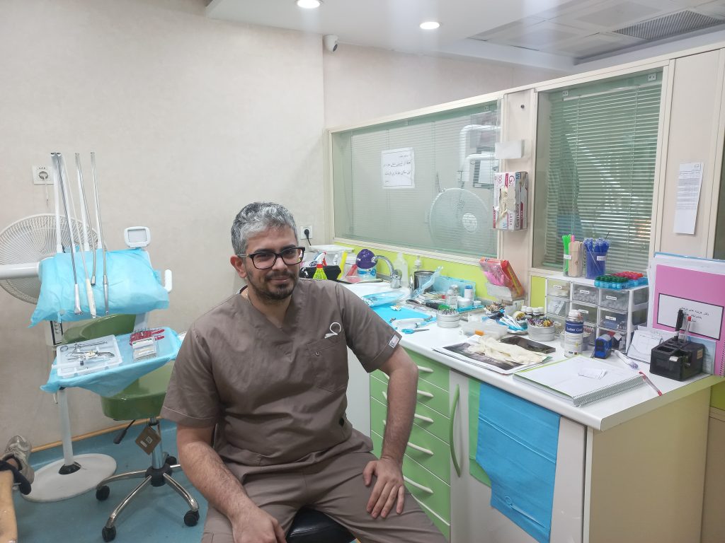 دکتر میلاد الیاسی – دندان‌پزشک عمومی